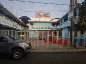 Allanan oficina jurídica en Villa Nueva, incautan CPU y dinero en efectivo