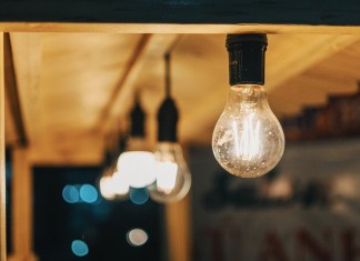 Anuncian rebajas en las tarifas del servicio de energía eléctrica para algunos sectores del país