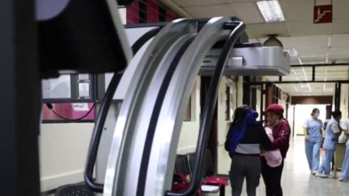 El equipo es esencial para cirugías, estudios especializados y la atención de emergencias. Foto La Hora: Minsalud