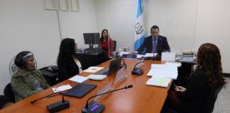 Juez ordena reiniciar investigación por fuga de información hacia net center ¡Yes, Master!, por «error en procedimiento» El Juzgado Sexto Penal ordenó el reinicio de la investigación por fuga de información del caso de Claudia González hacia la cuenta ¡Yes, Master!. Foto La Hora: Daniel Ramírez