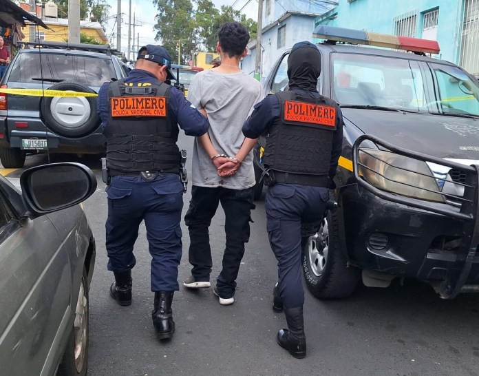 Barrio 18 capturados Presuntos integrantes del Barrio 18 fueron capturados tras ataque armado.