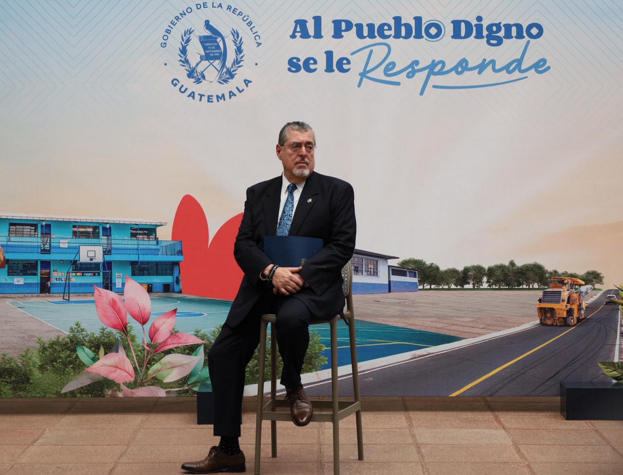 Arévalo por aprobación de Presupuesto 2