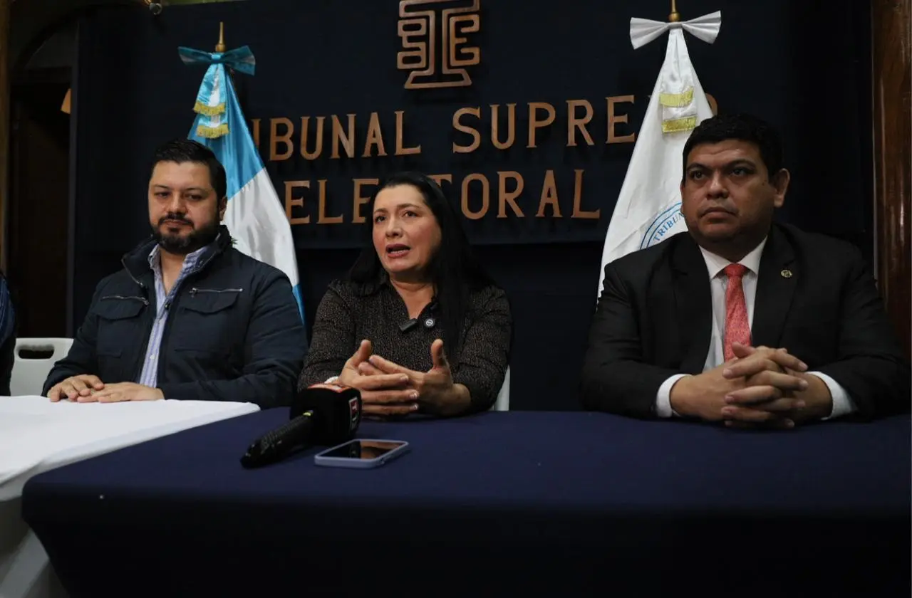 Blanca Alfaro, magistrada del TSE, por la postuladora que presidirá el rector de la Usac, Walter Mazariegos