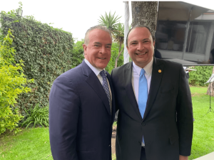 En medio de señalamientos de Raúl Rocha Cantú, Miss Universo anuncia salida de Mario Búcaro como CEO