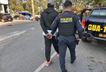 Detienen nuevamente a Martínez Leiva, con 15 ingresos a prisión y dos órdenes de captura Recapturan a "Negro Gamboa", buscado por robo de celulares en la zona 7.
