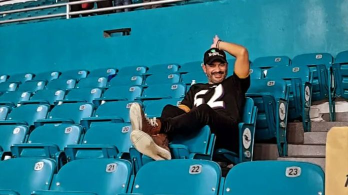 El exjugador de la Selección de Guatemala publicó una imagen con el fondo de la Fedefut y escribió 