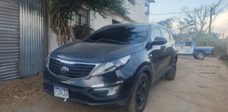 El vehículo, una Kia Sportage negra, tenía reporte de robo desde mayo pasado; la Policía busca huellas y otros indicios que lleven hasta los sicarios