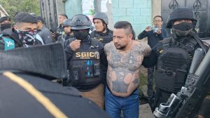 “Cartoon” líder del Barrio 18 permanecía oculto en una casa vigilada por dos mujeres en San José Pinula