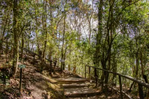 Cinco rincones poco conocidos para visitar este fin de semana con familia y amigos
