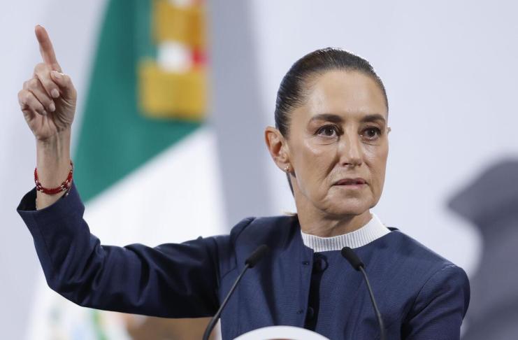 03/11/2025 13:40 (UTC) Crédito: EFE Fuente: EFE Autor: Sáshenka Gutiérrez Temática: Justicia e interior » Criminalidad/sucesos » Homicidio Justicia e interior Política » Gobierno La presidenta de México, Claudia Sheinbaum, habla durante una rueda de prensa este lunes en Palacio Nacional de la Ciudad de México (México).