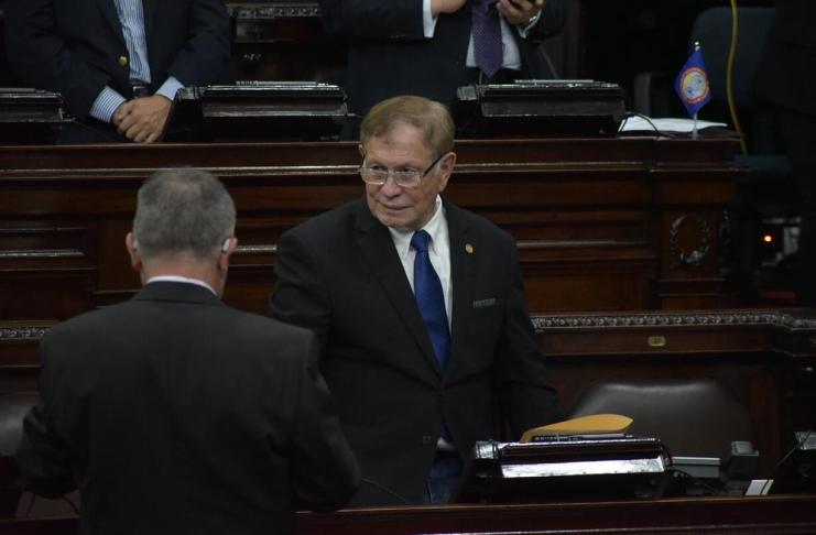 El presidente del Congreso, Luis Contreras, convocó a los ministros de Economía, Finanzas y Energía y Minas, por el incremento de los precios del petróleo. Foto: La Hora / Archivo