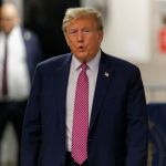 El presidente Donald Trump anunció este miércoles que firmó el proyecto de ley que ordena publicar los archivos Epstein. Foto La Hora: EFE