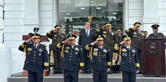 En el Ministerio de la Defensa se celebró el ascenso e imposición de insignias a los Oficiales que se hicieron acreedores al grado de General de Brigada. Foto La Hora: Ejército de Guatemala