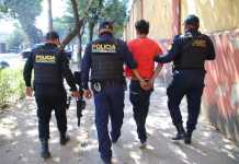 Capturan al “Payaso” con una carabina y droga en El Gallito; presunto integrante del Barrio 18 Capturan a alias "El Payaso", presunto integrante del Barrio 18 en El Gallito, zona 3.