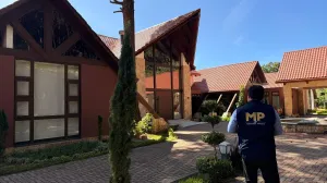 Empresa encargada de carretera se pronuncia tras señalamiento del MP por finca vinculada a Giammattei