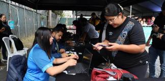 Los guatemaltecos iniciaron a primera hora de este martes para la compra de sus entradas. Foto La Hora: Daniel Ramírez
