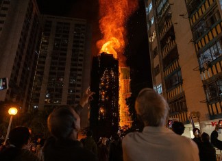 Fallecidos por incendio en Hong Kong