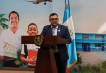 Para reconstrucción y ampliación de Aeropuerto La Aurora, Gobierno buscaría otro préstamo millonario Fernando Suriano, viceministro de Transportes, por préstamo en diseño con el Banco Mundial. Foto La Hora: Daniel Ramírez