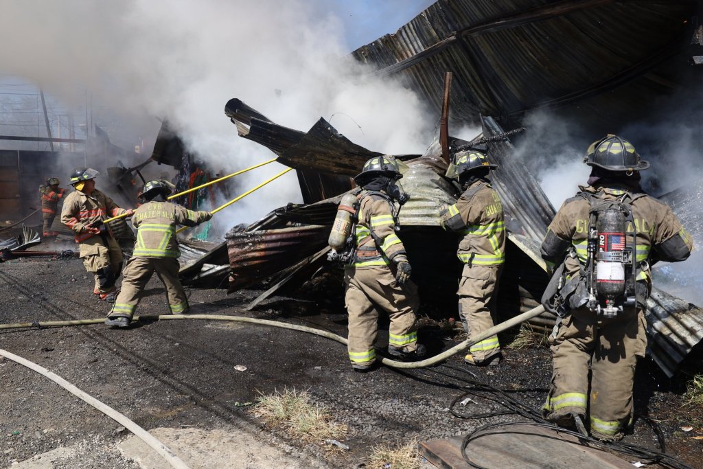 Foto La Hora: Bomberos Voluntarios