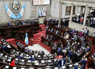 Varios diputados buscan regresar la adquisición de financiamiento por las municipalidades y el Infom. Foto: La Hora