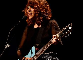 María Gabriela Moreno Bonilla, mejor conocida como Gaby Moreno, buscará de nuevo hacer historia en los premios Latin  Grammy 2025 con su video musical "Lamento", una grabación que aborda el tema del migrante en su travesía a Estados Unidos. Foto La Hora: Facebook Gaby Moreno