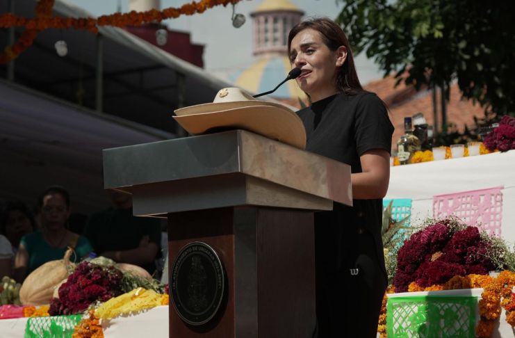 Grecia Quiroz, viuda del alcalde Carlos Manzo asumió como la alcaldesa de Uruapan tras el asesinato de su esposo. Foto La Hora: EFE