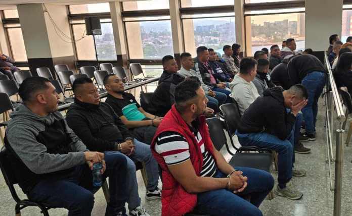 Guardias del Sistema Penitenciario capturados por la fuga de reos de Fraijanes II aseguran que solo tenían dos meses de estar asignados. Foto La Hora: Sergio Osegueda