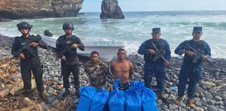 Capturan a guatemalteco en El Salvador. Foto La Hora: Ministerio de Defensa de El Salvador.
