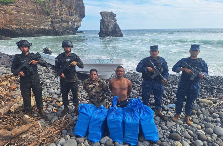 Capturan a guatemalteco en El Salvador. Foto La Hora: Ministerio de Defensa de El Salvador.