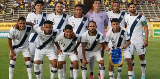 Guatemala recibe una sanción monetaria de la FIFA por discriminación en partido contra El Salvador.