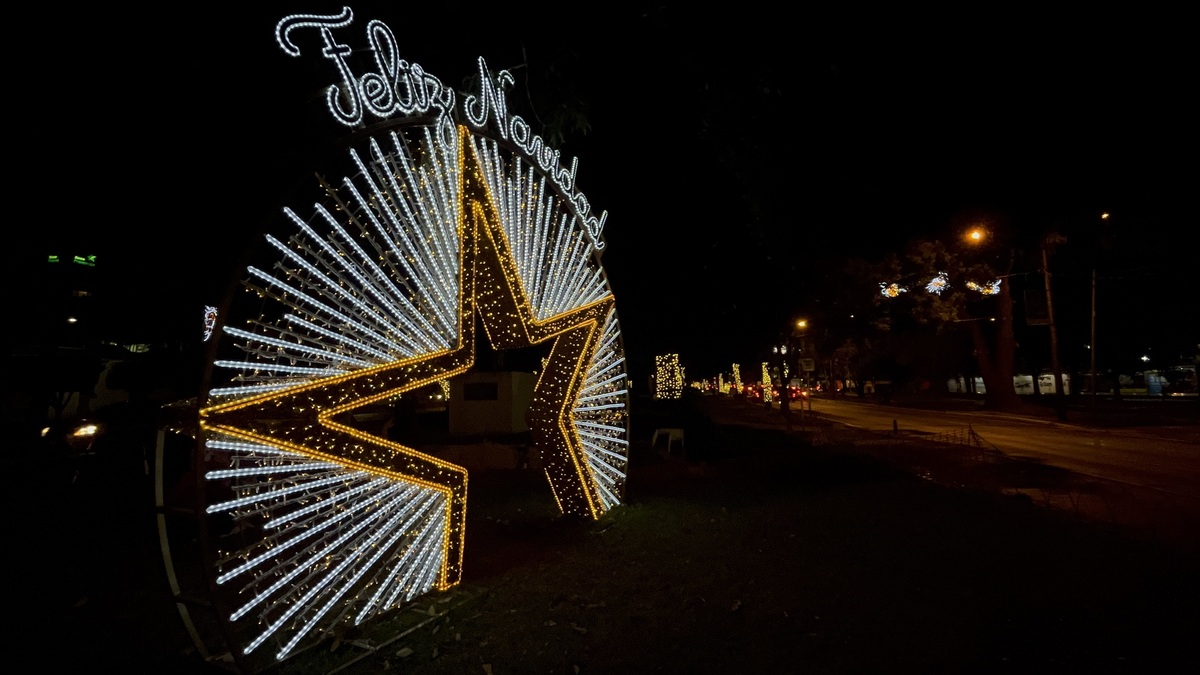 El Festival Gallo representa tradición, nostalgia y alegría en cada luz encendida. Foto: La Hora/ Daniel Ramírez.