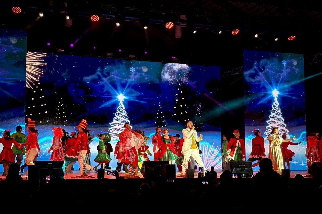 Presentación artística de inicio de temporada navideña en Parque de Diversiones Mundo Petapa. Foto: La Hora/ Víctor García.