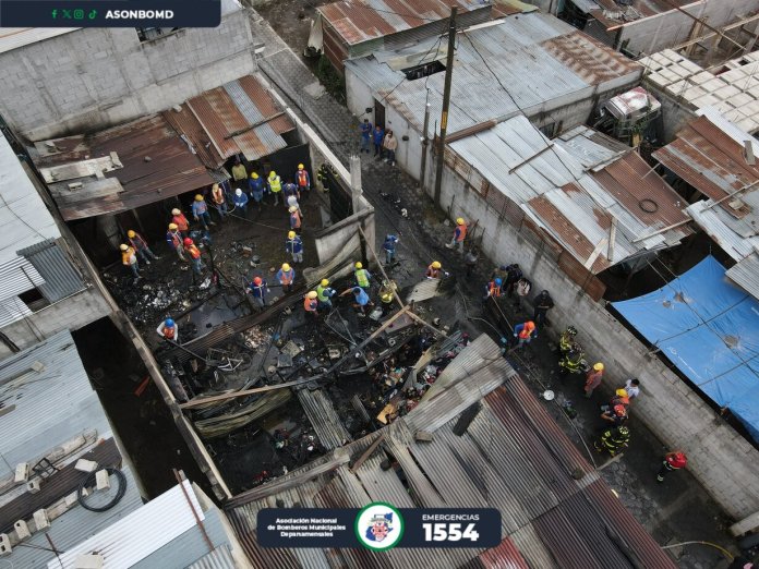Un incendio de grandes proporciones se registró en zona 6 de Ciudad Vieja, Sacatepéquez.