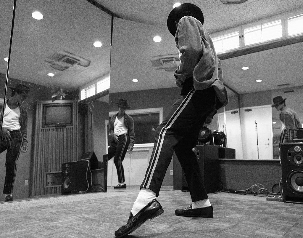 Jaafar Jackson caracterizando a Michael Jackson para la película biográfica "Michael". Foto: Instagram Jaafar Jackson.