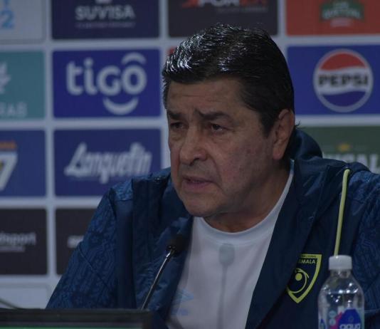 Luis Fernando Tena Guatemala vs. Surinam