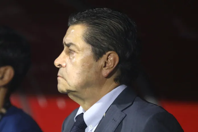 Luis Fernando Tena contrato La Selección de Guatemala no logró clasificar al Mundial 2026 y este