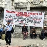 Manifestación de exveteranos en bloqueo frente al Congreso. Foto La Hora: José Orozco