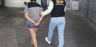 Mujer es recapturada por el delito de extorsión en San Miguel Petapa. Foto La Hora: PNC