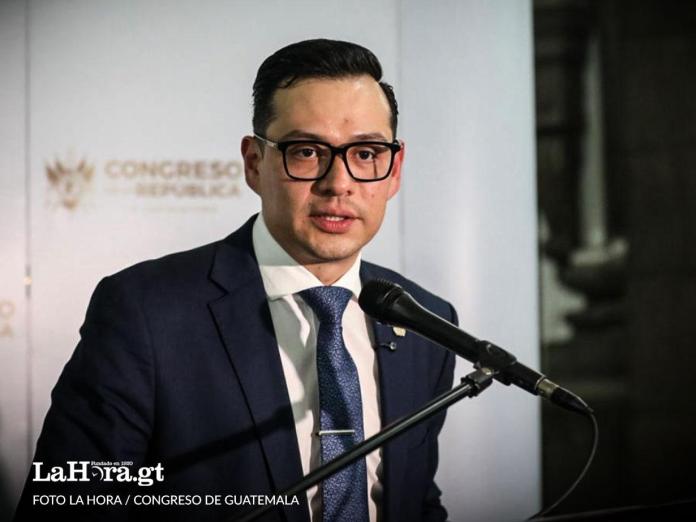 Mynor de la Rosa renuncia partido Vamos. Foto La Hora: Congreso