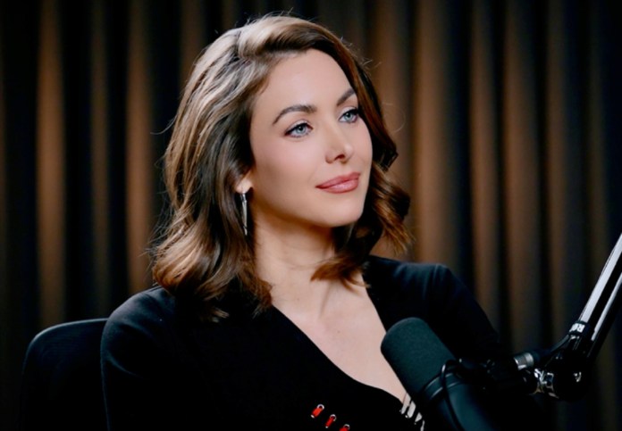 La publicación de Natalie Glebova, Miss Universo 2005 y jueza en la competencia de este año pone en duda triunfo de Fátima Bosh de México.