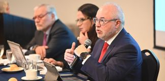 El Panel de Personas Expertas Independientes (PEI) en una reunión con periodistas este 14 de noviembre, tras finalizar su primera visita a Guatemala. Foto La Hora: Diego España.