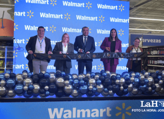 Inauguración de Walmart San Cristóbal. Foto: La Hora/ José Orozco.