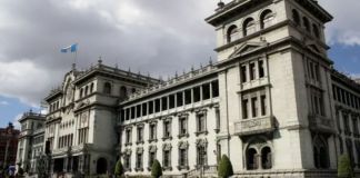 El Ejecutivo se pronunció por la resolución de la CC que busca dejar sin efecto el derecho de antejuicio contra cuatro secretarios del Estado. Foto La Hora