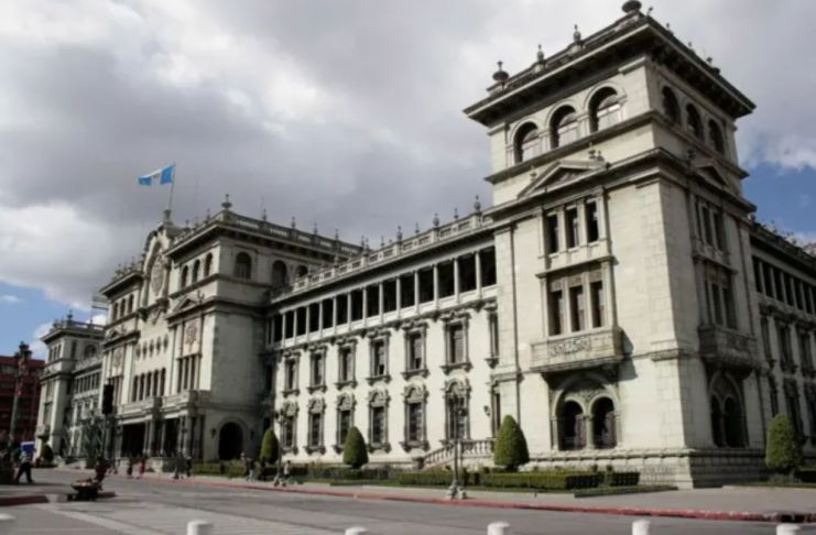 El Ejecutivo se pronunció por la resolución de la CC que busca dejar sin efecto el derecho de antejuicio contra cuatro secretarios del Estado. Foto La Hora