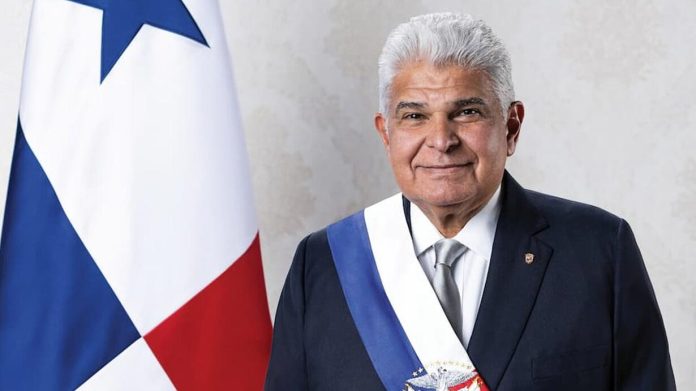 Mandatario resalta progreso del túnel bajo el Canal.