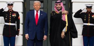 El príncipe heredero de Arabia Saudí, Mohamed bin Salmán, anunció este martes que su país se comprometerá a aumentar la inversión en Estados Unidos