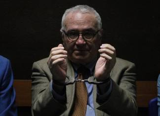 El Juzgado Décimo Penal ligó a proceso penal al abogado Ramón Cadena dentro del caso Toma Usac y lo benefició con medida sustitutiva. Foto La Hora: Daniel Ramírez