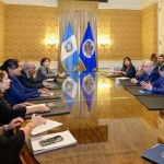 El Ministro de Relaciones Exteriores, Carlos Ramiro Martínez, en la reunión del Consejo Permanente de la OEA, el 30 de octubre, donde denunció que la democracia peligraba por actuaciones judiciales de un juez. Foto La Hora: OEA.
