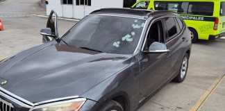 Ataque armado en ruta al Atlántico. Foto La Hora: Bomberos Municipales.