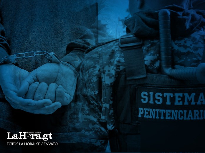 SP Imagen ilustrativa de una persona con esposas. Foto La Hora: Archivo EFE